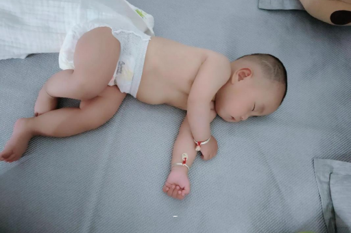 代怀选性别包生男孩2岁宝宝发烧